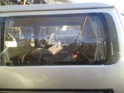 Стекло боковое. Toyota Hiace