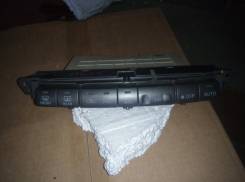 Блок управления климат-контролем. Toyota Mark II Wagon Blit, GX110, JZX110, GX115, JZX115 Toyota Mark II, JZX110 Двигатели: 1JZFSE, 1JZGTE, 1JZGE, 1GF...