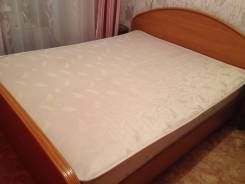 Кровати.