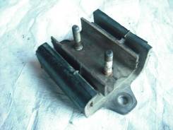 Подушка коробки передач. Nissan Mistral, R20, KR20 Nissan Terrano2 Двигатели: TD27T, TD27TI, KA24E