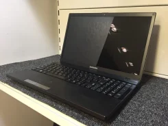 Samsung 300V4A. 2 300,0����, ��� 4 ��, ���� 500���, WiFi, Bluetooth, ����������� �� 3��. ����