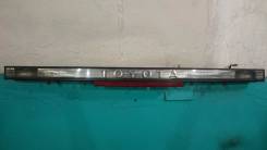 Вставка багажника. Toyota Hilux Surf Toyota Masterace, CR30 Двигатель 2CT