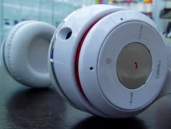 Beats Solo
