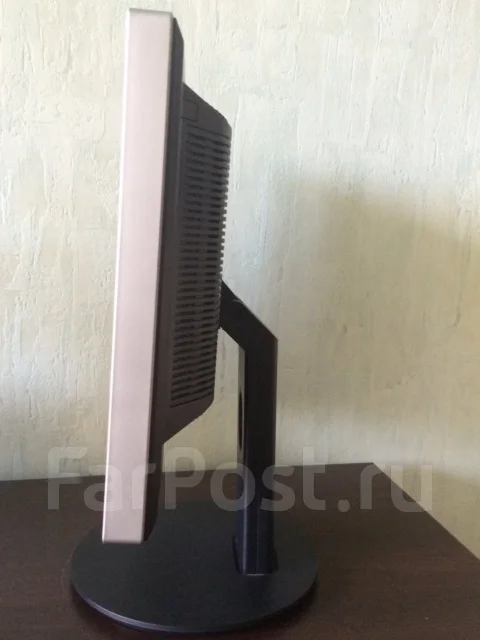 Sony. 17" ����