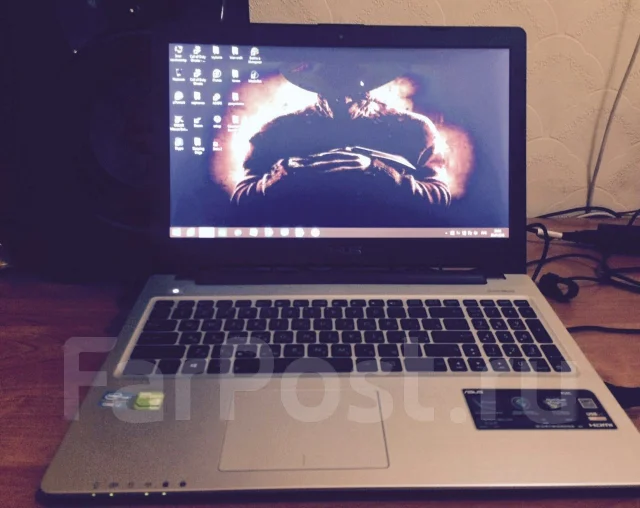 Asus K56C. 2����, ��� 4 ��, ���� 500���, WiFi: 1, Bluetooth: 1, ����������� �� 6��. ����