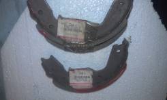 Колодка тормозная барабанная. Mitsubishi Delica Space Gear, PD4W, PF8W, PD6W, PF6W, PD8W, PE8W Mitsubishi Challenger, K99W, K94WG, K94W, K97WG, K96W M...