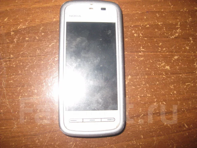 Nokia 5230 ����