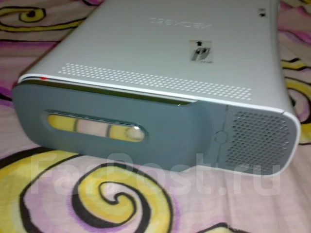 Microsoft Xbox 360 Arcade 256MB ����