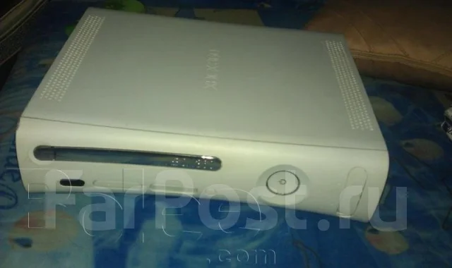 Microsoft Xbox 360 Arcade 256MB ����