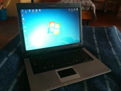 Asus F3S. 2,0����, ��� 2048 ��, ���� 465���, WiFi, Bluetooth, ����������� �� 1��.
