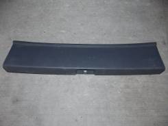 Панель замка багажника. Toyota Ipsum, SXM10, SXM10G, SXM15G, SXM15