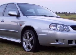 Kia Shuma ����