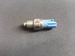 Датчик заднего хода. Nissan: Langley, Prairie, Primera, Pulsar, Vanette Largo, AD, Cherry, Exa, Micra, March, Sunny, Bluebird, Lucino, Wingroad, Stanz...