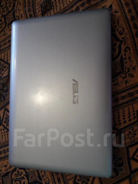 Asus Eee PC 1215B. 12", 1,7����, ��� 2048 ��, ���� 500���, WiFi: 1, Bluetooth: 1, ����������� �� 2��. ����