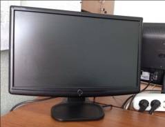 eMachines. 19", технология ЖК (LCD)