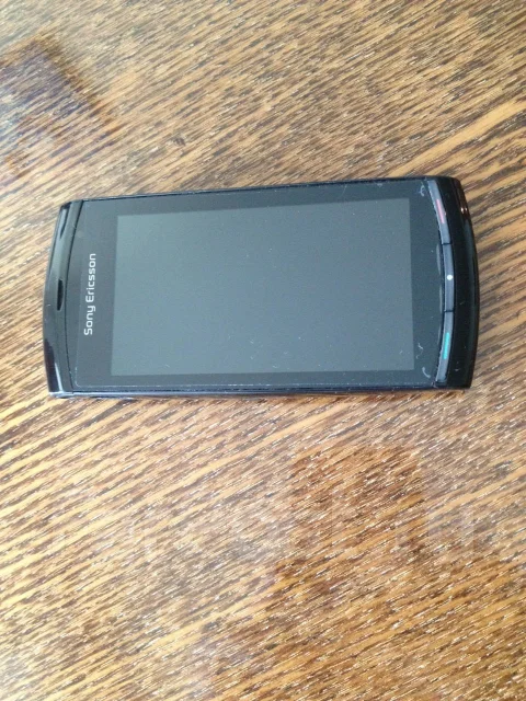 Sony Ericsson Vivaz. �/� ����