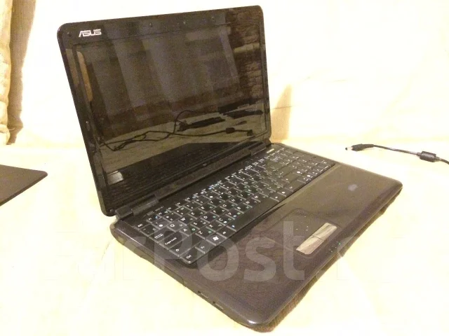 Asus K50AB. 15.6", 2,1����, ��� 3072 ��, ���� 250���, WiFi: 1, Bluetooth: 1, ����������� �� 1��. ����