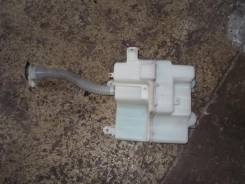 Бачок стеклоомывателя. Toyota Harrier, GSU35, GSU36, GSU31, GSU30, MCU31, MCU30, MCU35, MCU36, ACU30, ACU35 Двигатели: 2AZFE, 2GRFE, 1MZFE