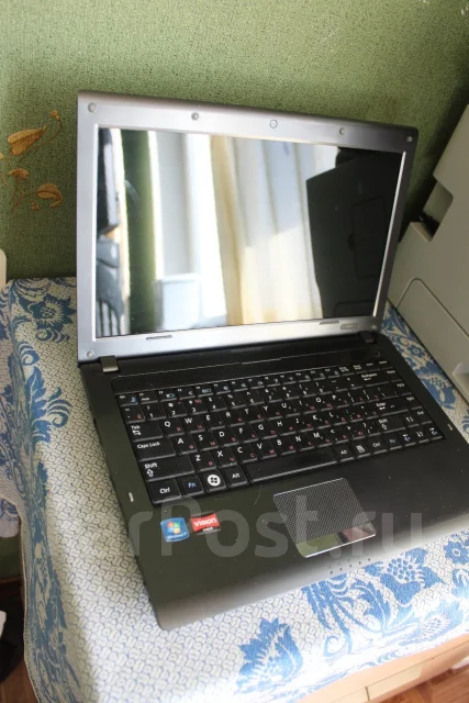 Samsung R425. 14", 2 200����, ��� 2048 ��, ���� 160���, WiFi: 1, Bluetooth: 1, ����������� �� 1��. ����