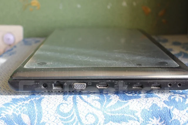 Samsung R425. 14", 2 200����, ��� 2048 ��, ���� 160���, WiFi: 1, Bluetooth: 1, ����������� �� 1��. ����