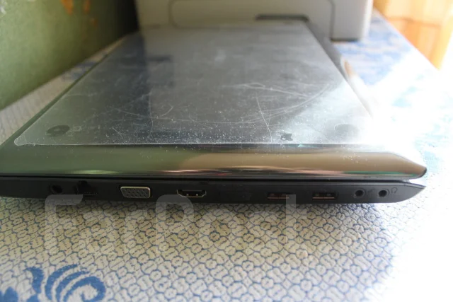 Samsung R425. 14", 2 200����, ��� 2048 ��, ���� 160���, WiFi: 1, Bluetooth: 1, ����������� �� 1��. ����