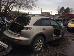 Infiniti FX45 ����