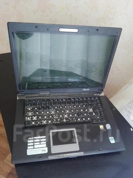 Asus X59SL. 15.4", 1,9����, ��� 2048 ��, ���� 160���, WiFi: 1, Bluetooth: 1 ����