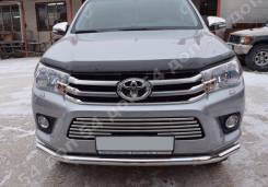 Решетка бамперная. Toyota Hilux