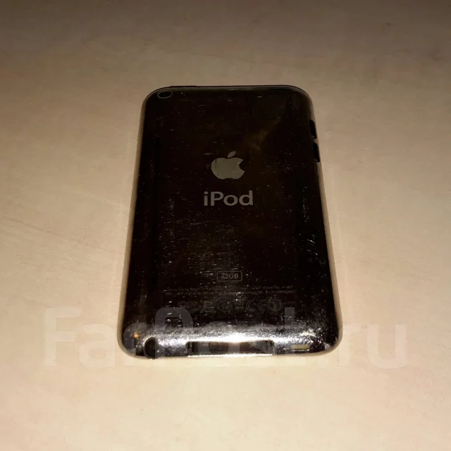 Apple iPod touch 4. ����