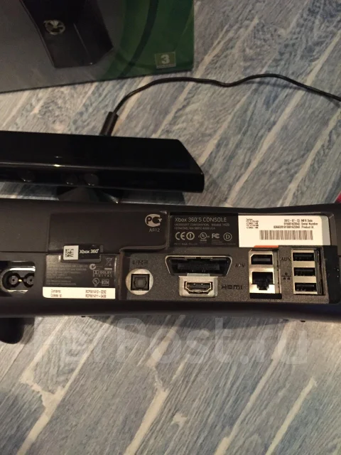 Microsoft Xbox 360 Slim 250Gb ����