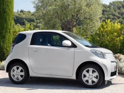 Toyota iQ ����