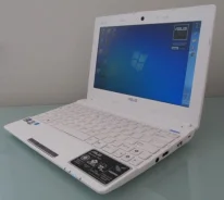 Asus Eee PC X101H. 2����, ��� 2048 ��, ���� 320���, WiFi: 1, Bluetooth: 1, ����������� �� 5��. ����