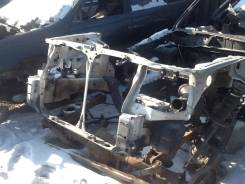 Передняя часть автомобиля TOYOTA HARRIER 10-15