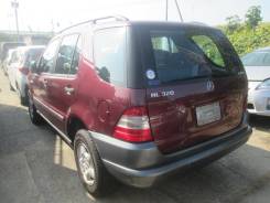 Задняя часть автомобиля. Mercedes-Benz ML-Class Mercedes-Benz M-Class, W163