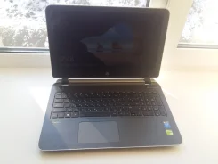 HP Pavilion 15. 2,4����, ��� 8 ��, ���� 560���, WiFi, Bluetooth, ����������� �� 8��.