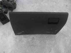 Бардачок. Toyota Wish, ANE11, ANE10, ZNE10, ZNE14, ZNE14G, ZNE10G, ANE10G, ANE11W