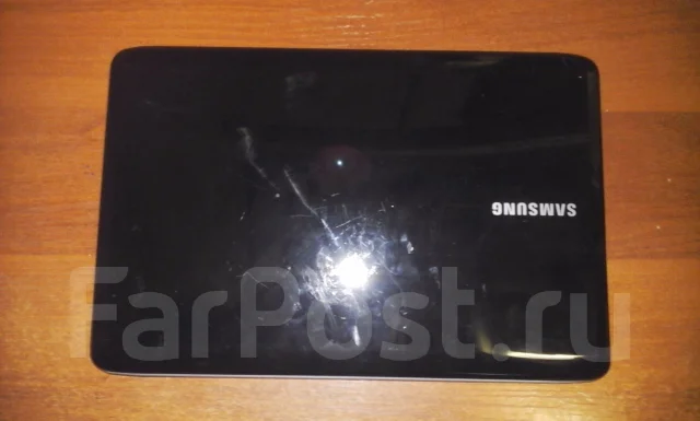 Samsung RV508. 2,3����, ��� 3072 ��, ���� 300���, WiFi: 1, Bluetooth: 1, ����������� �� 2��. ����