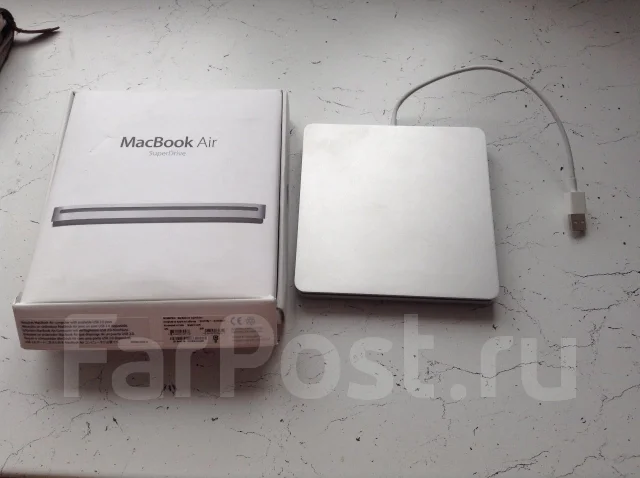 Apple MacBook Air 13 2011 Mid MC966. 1,7����, ��� 4 ��, ���� 128���, WiFi: 1, Bluetooth: 1, ����������� �� 8��. ����