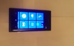 Nokia Lumia 800. �/�