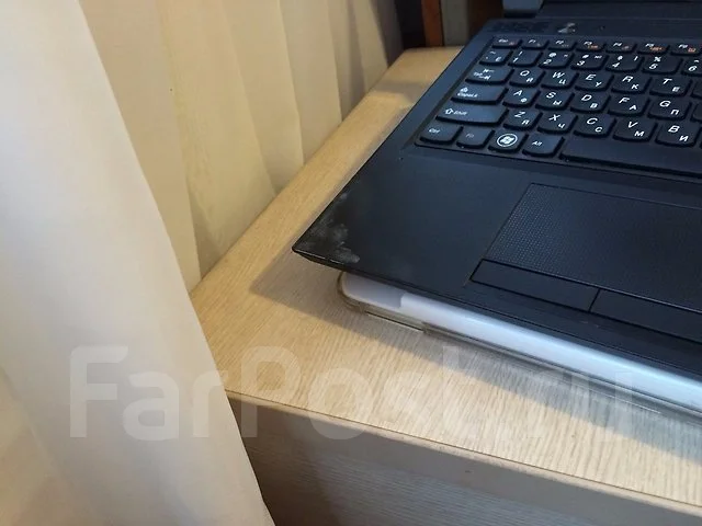 Lenovo B570. 15.6", 1,5����, ��� 2048 ��, ���� 320���, WiFi: 1, Bluetooth: 1, ����������� �� 4��. ����