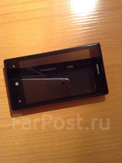 Nokia Lumia 520 ����