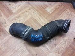 Патрубок воздухозаборника. Toyota Hiace Regius, RCH47W Toyota Regius, RCH41, RCH47 Двигатель 3RZFE
