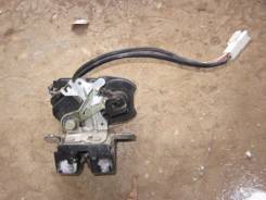 Замок крышки багажника. Toyota Wish, ANE11, ZNE10, ANE10, ZNE14 Toyota Caldina, AZT246, ST246, AZT241, ZZT241 Двигатели: 1ZZFE, 1AZFE, 1AZFSE, 3SGTE