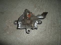 Замок капота. Toyota Corolla Spacio, NZE121N, ZZE124, NZE121, ZZE122 Двигатели: 1ZZFE, 1NZFE