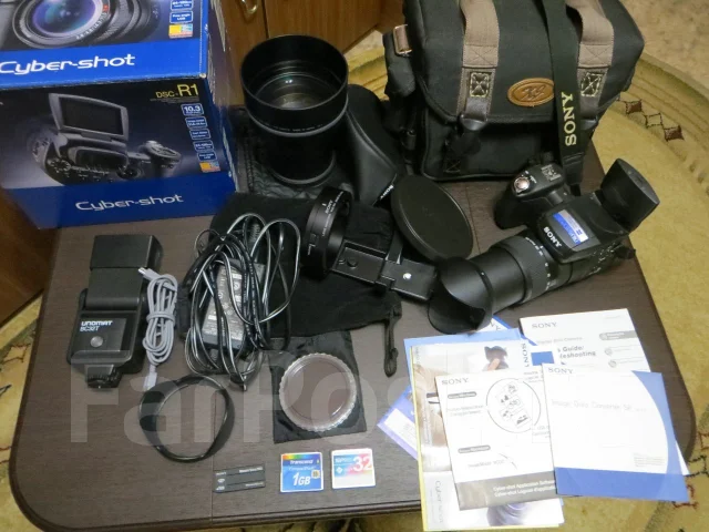 Sony Cyber-shot DSC-R1. 10 - 14.9 ��, ���: 5� ����