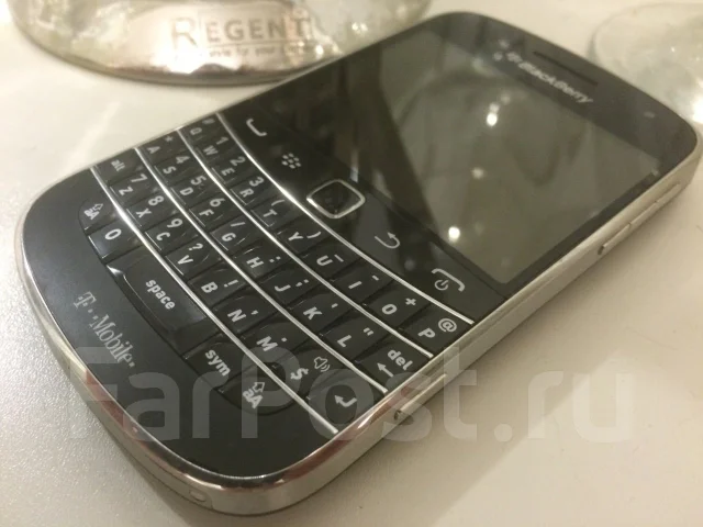 BlackBerry Bold 9900 ����