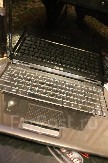 Asus K40AB. 14", ��� 1024 ��, ���� 160���, WiFi: 1, Bluetooth: 1 ����