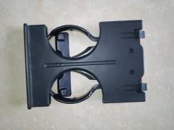 Подстаканник. Toyota Hilux Surf, KZN185, KZN185G, KZN185W, RZN185, RZN185W, VZN185, VZN185W Toyota 4Runner, KZN185, RZN180, RZN185, VZN180, VZN185 Toy...