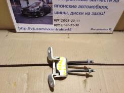 Крепление боковой двери. Toyota Mark II, JZX110, GX110