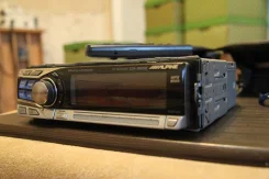 Alpine CDA-9855R. ��� ����� �� ����������� ����